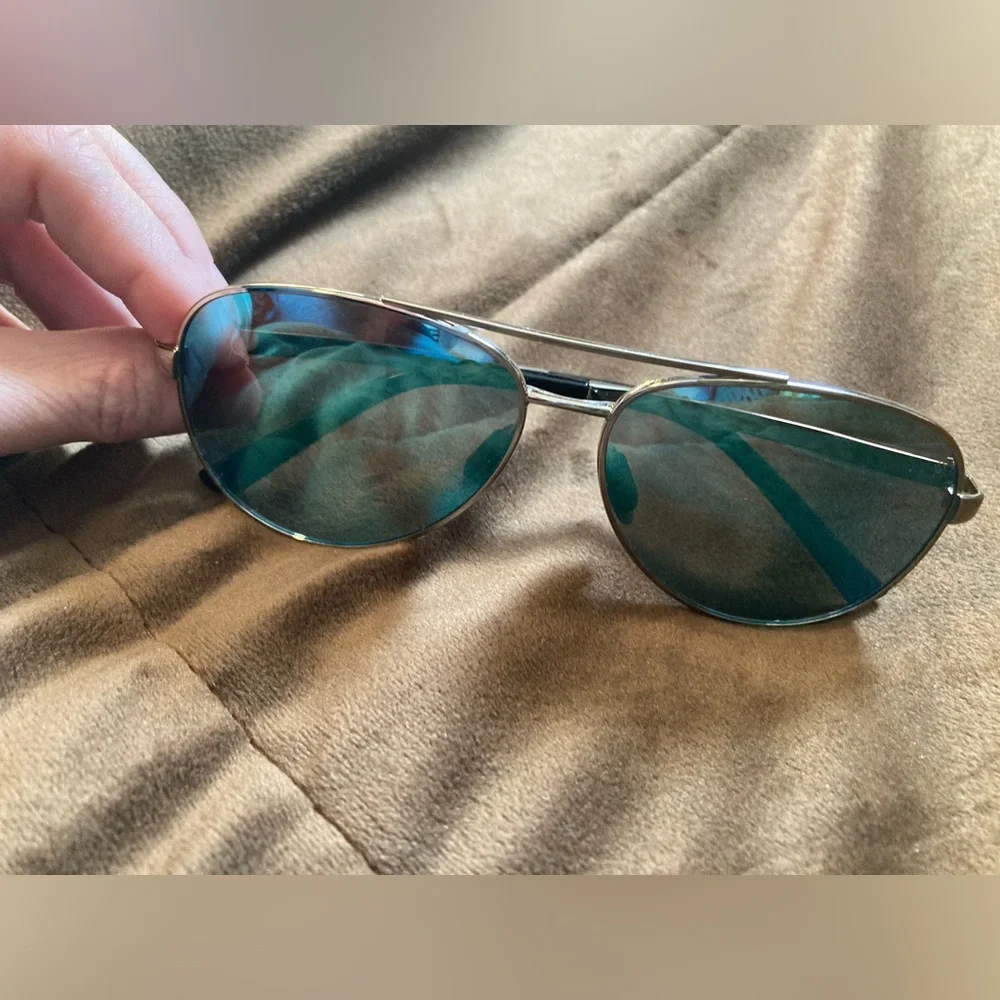 Merrys, design in Italy, pretty and comfy, aviator style sunglasses.